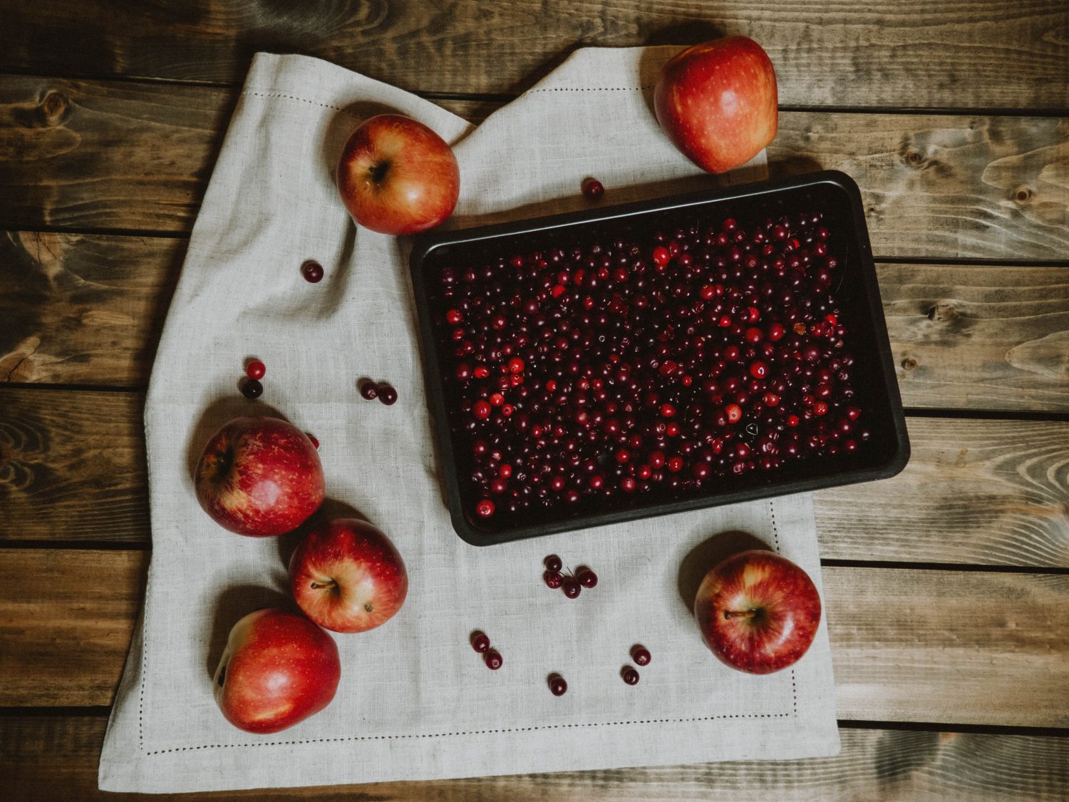 cranberries-and-apples