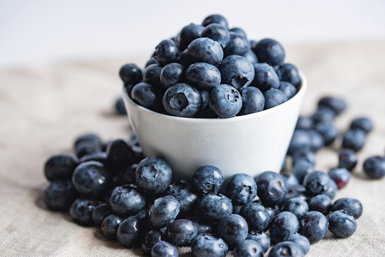 blueberries-in-bowl