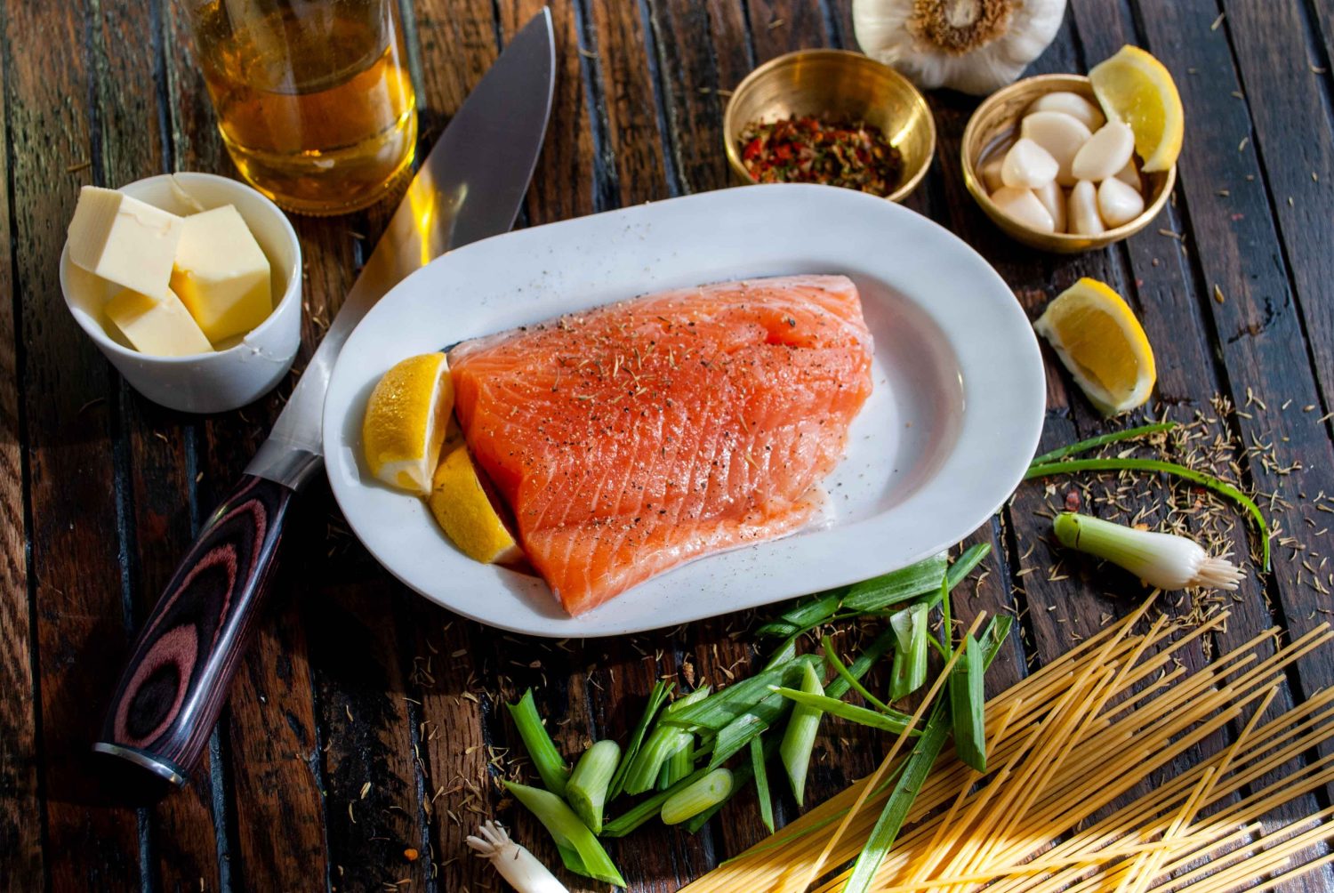 raw-salmon-on-plate