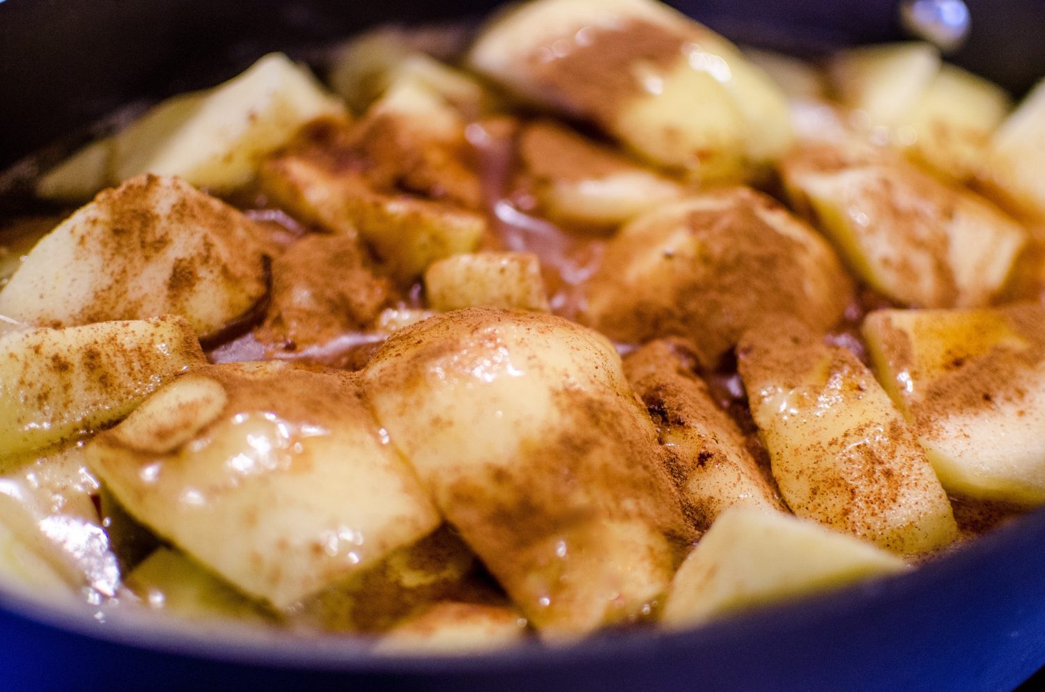 chopped-apples-and-cinnamon