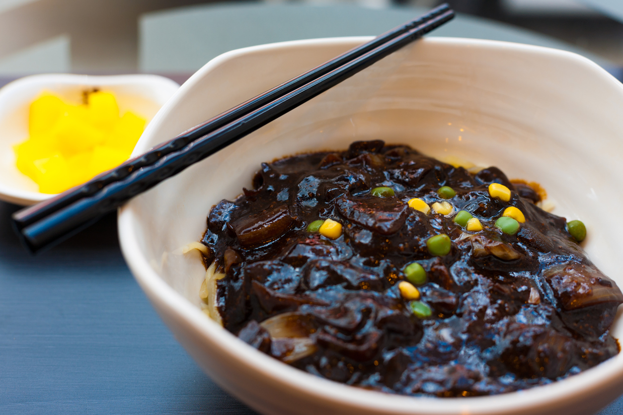 black-bean-sauce-and-chopsticks