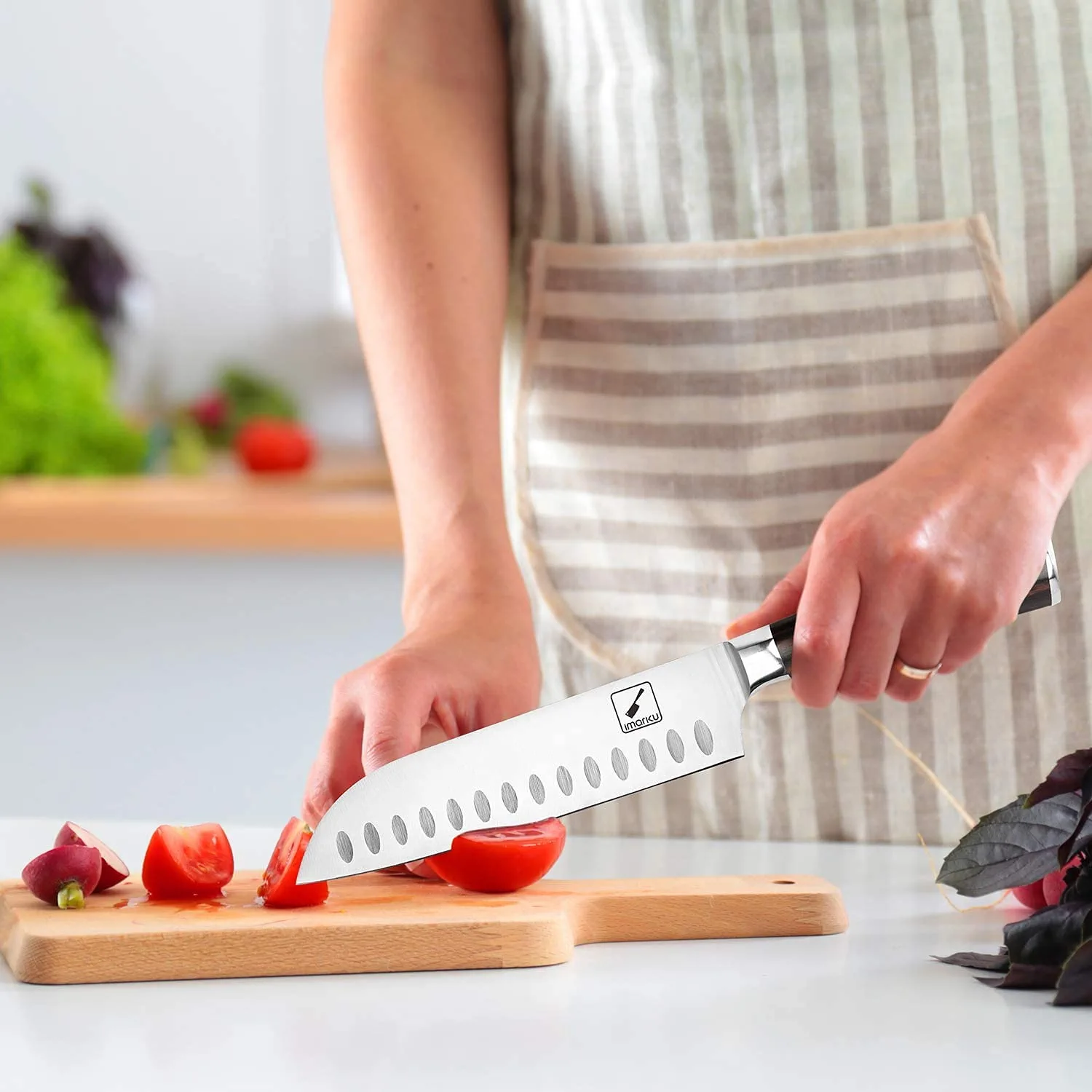 knife-chopping-tomatoes