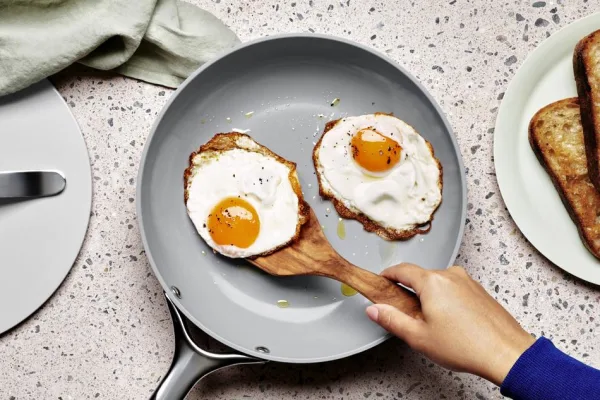 eggs-in-frying-pan