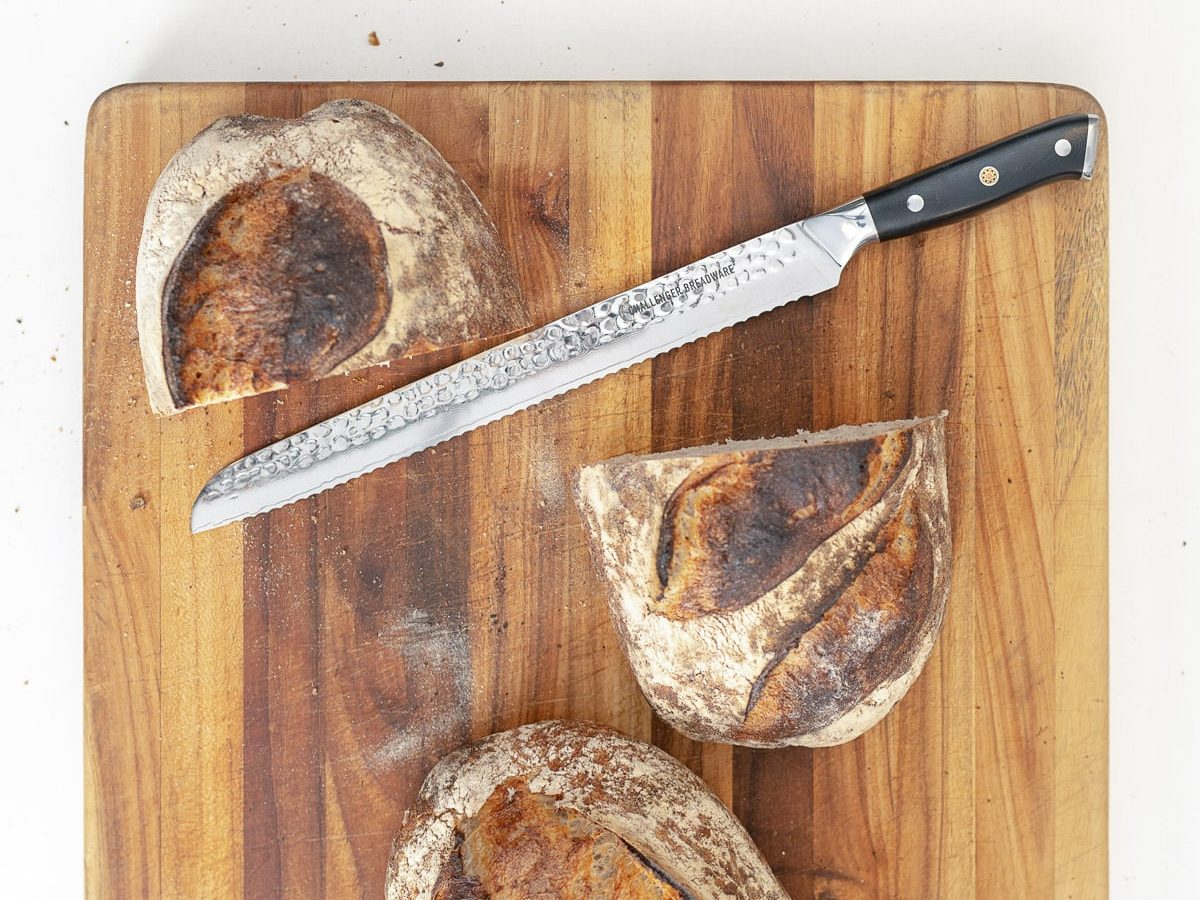 knife-cutting-bread-loaf