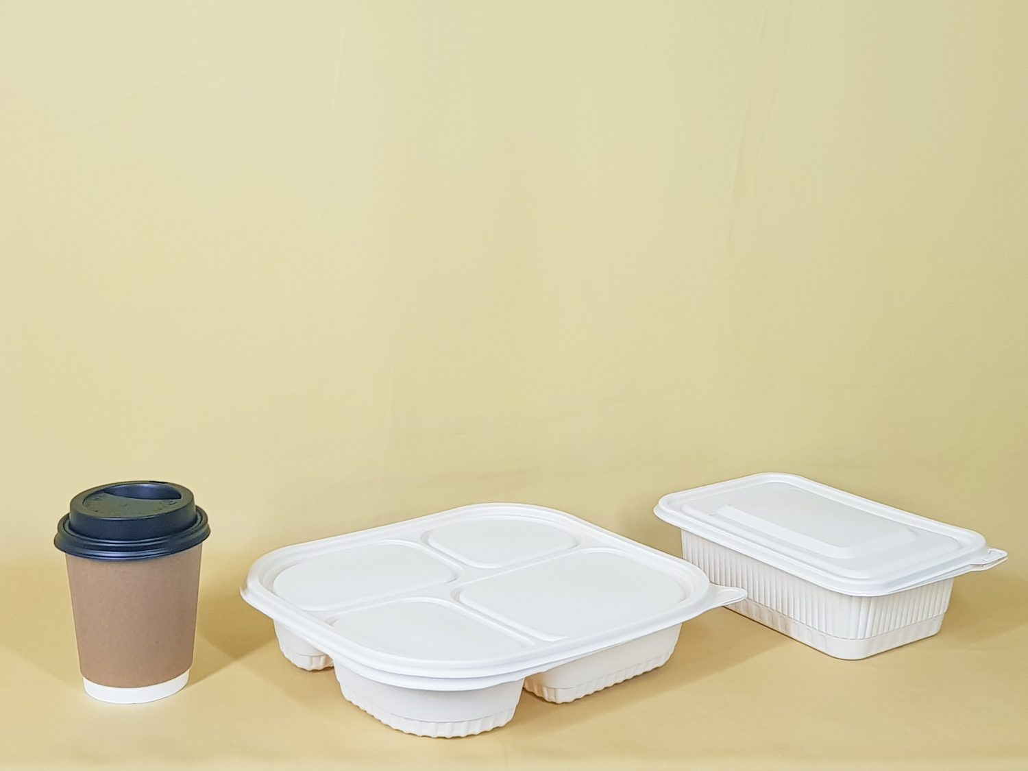 plastic-cup-and-food-containers