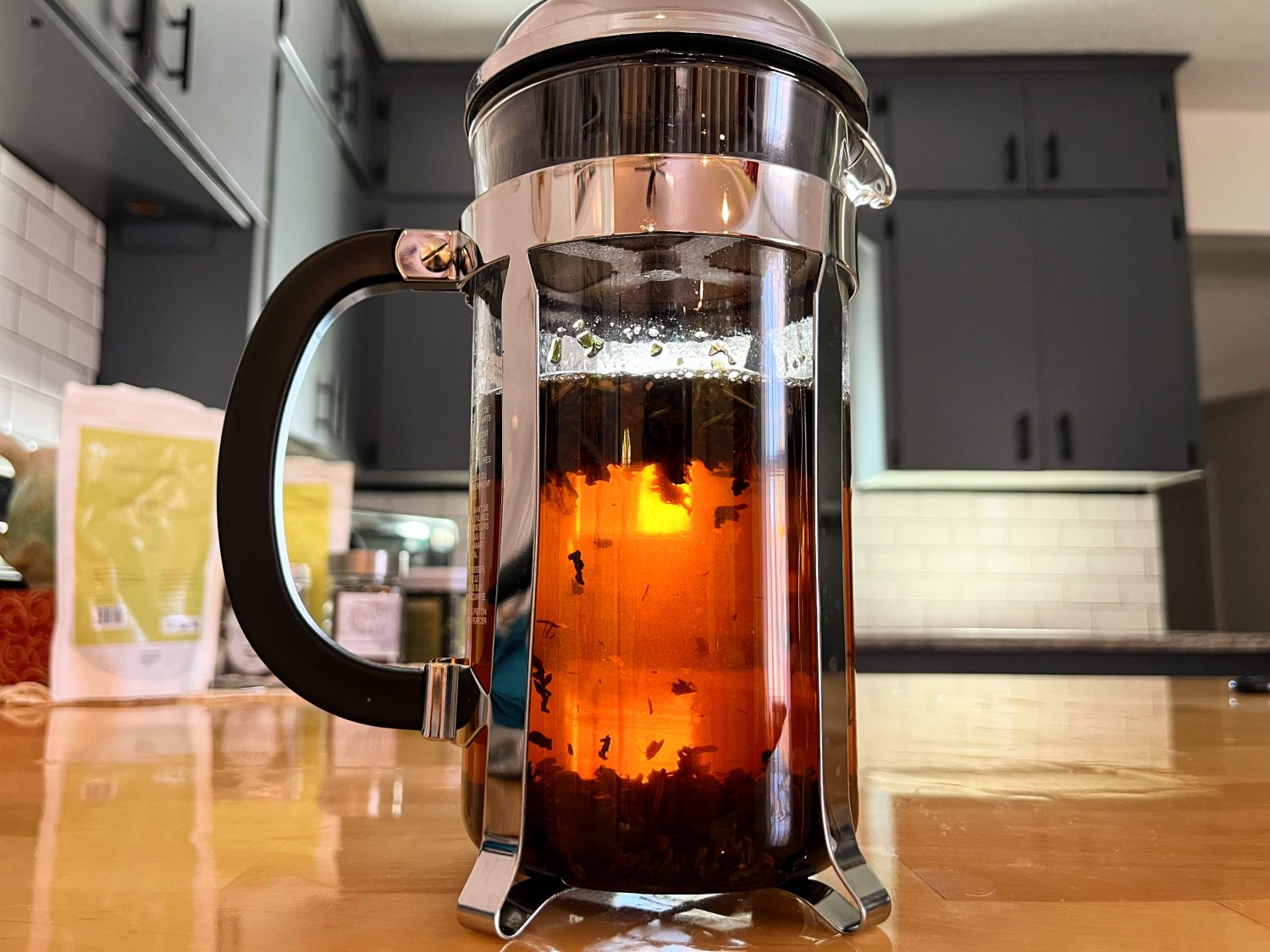 close-up-tea-brewing-in-french-press