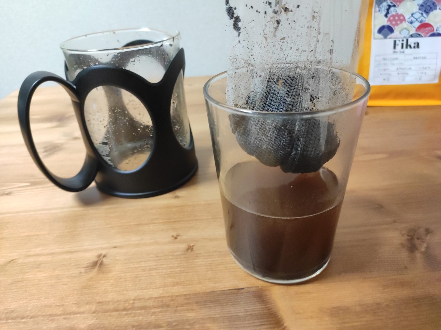coffee-grounds-inside-mesh-filter