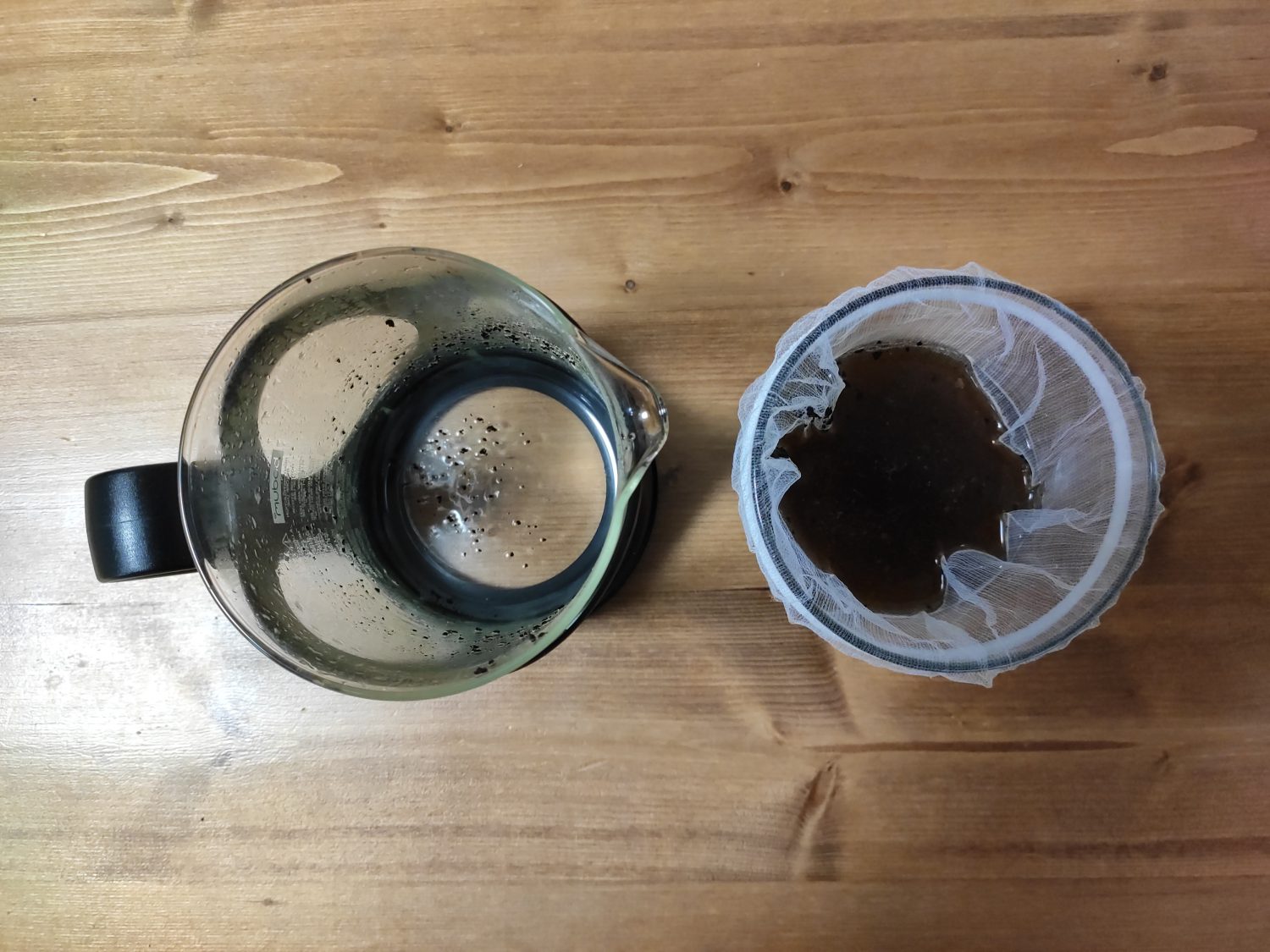 empty-french-press-and-coffee-in-mesh-filter