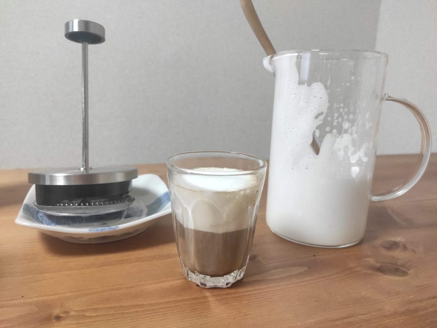 coffee-milk-foam-from-french-press