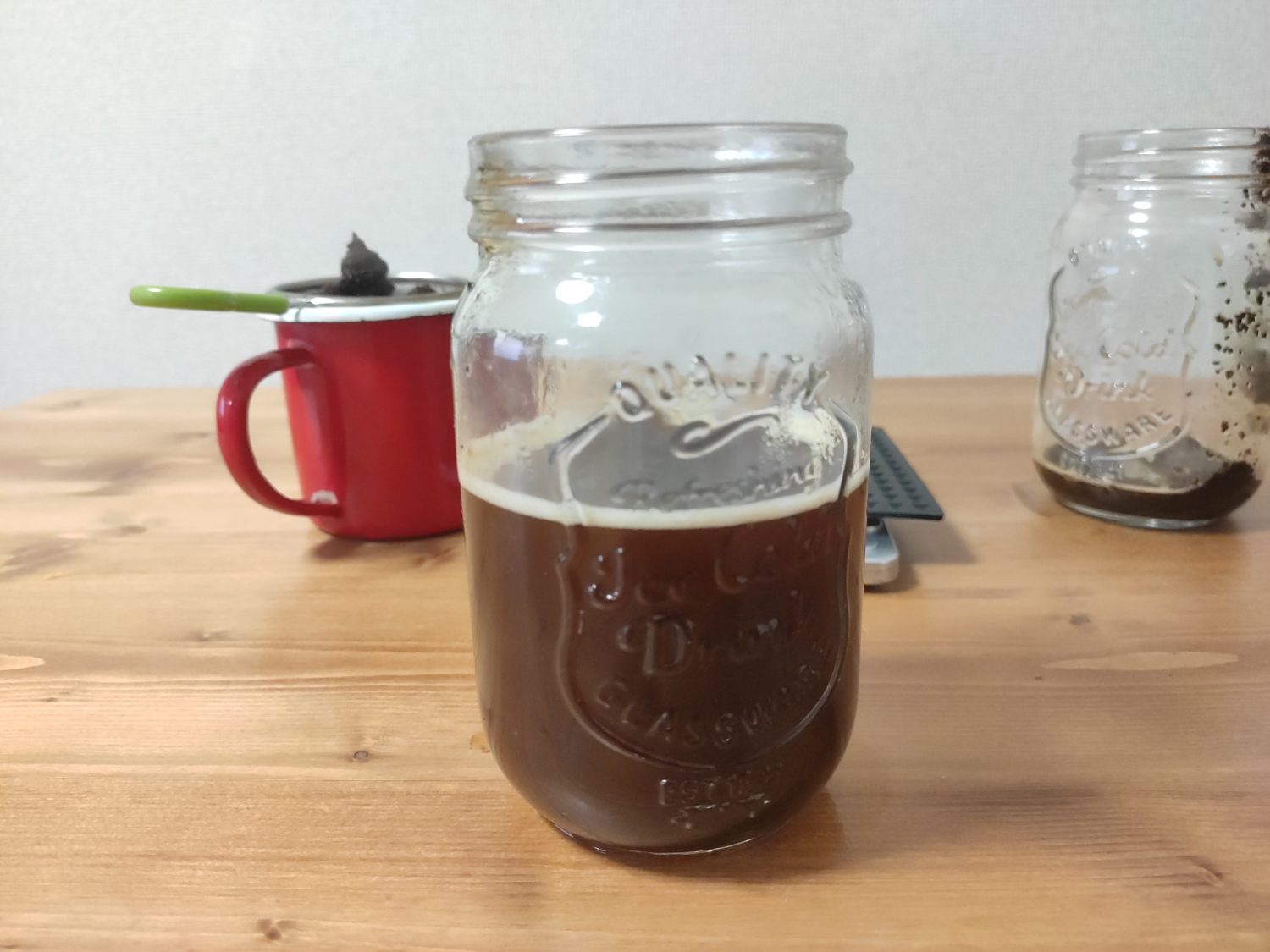 filtered-coffee-in-mason-jar