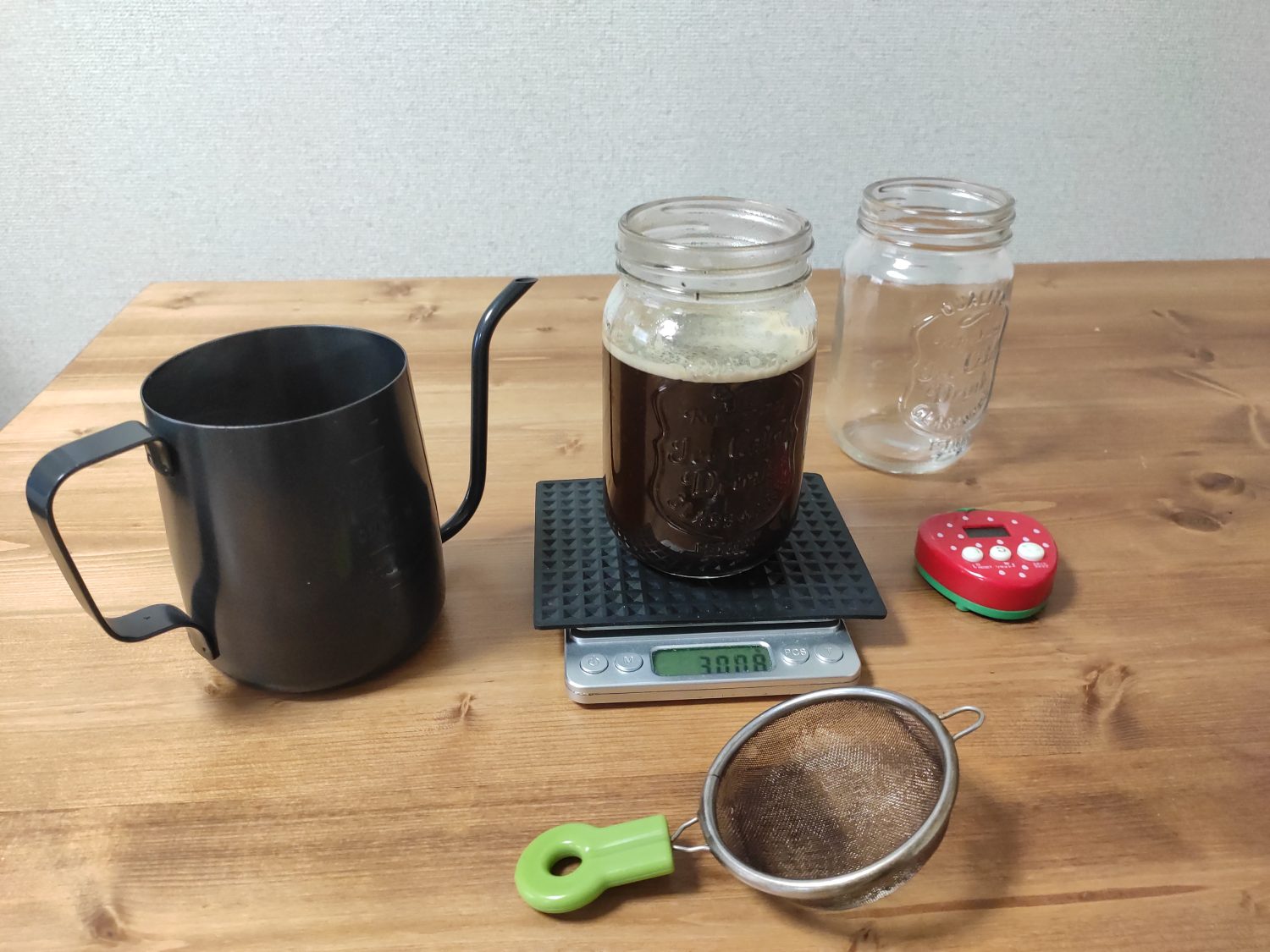 finished-coffee-in-mason-jar