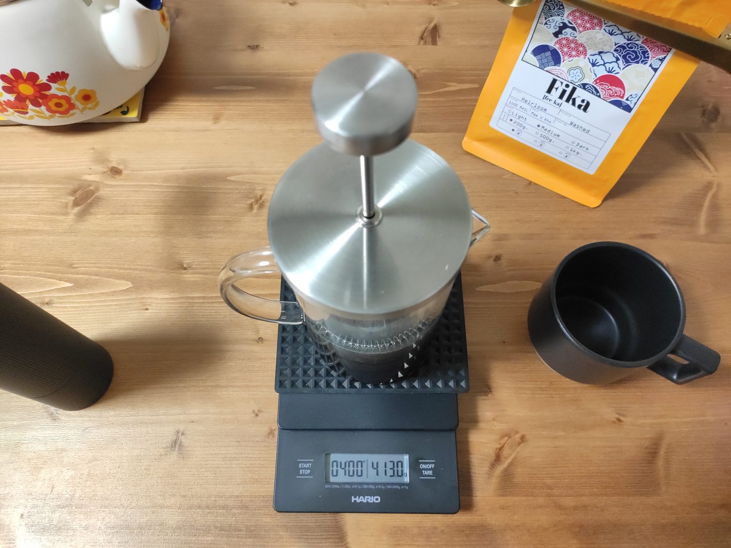french-press-on-scale