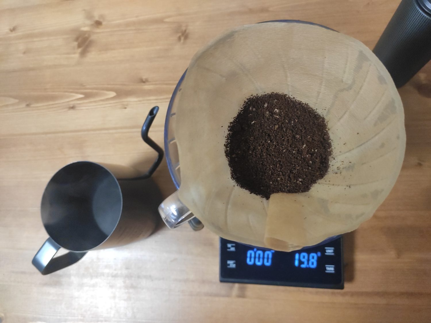 ground-coffee-in-pour-over-filter